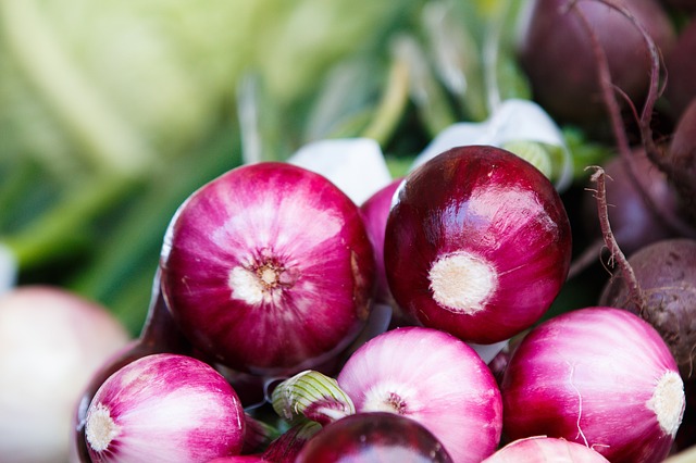 Syrop z cebuli – właściwości, dawkowanie i przepis
